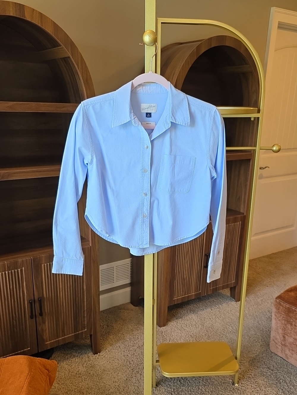 Universal Thread Light Blue Women's Button-Down Shirt with Chest Pocket